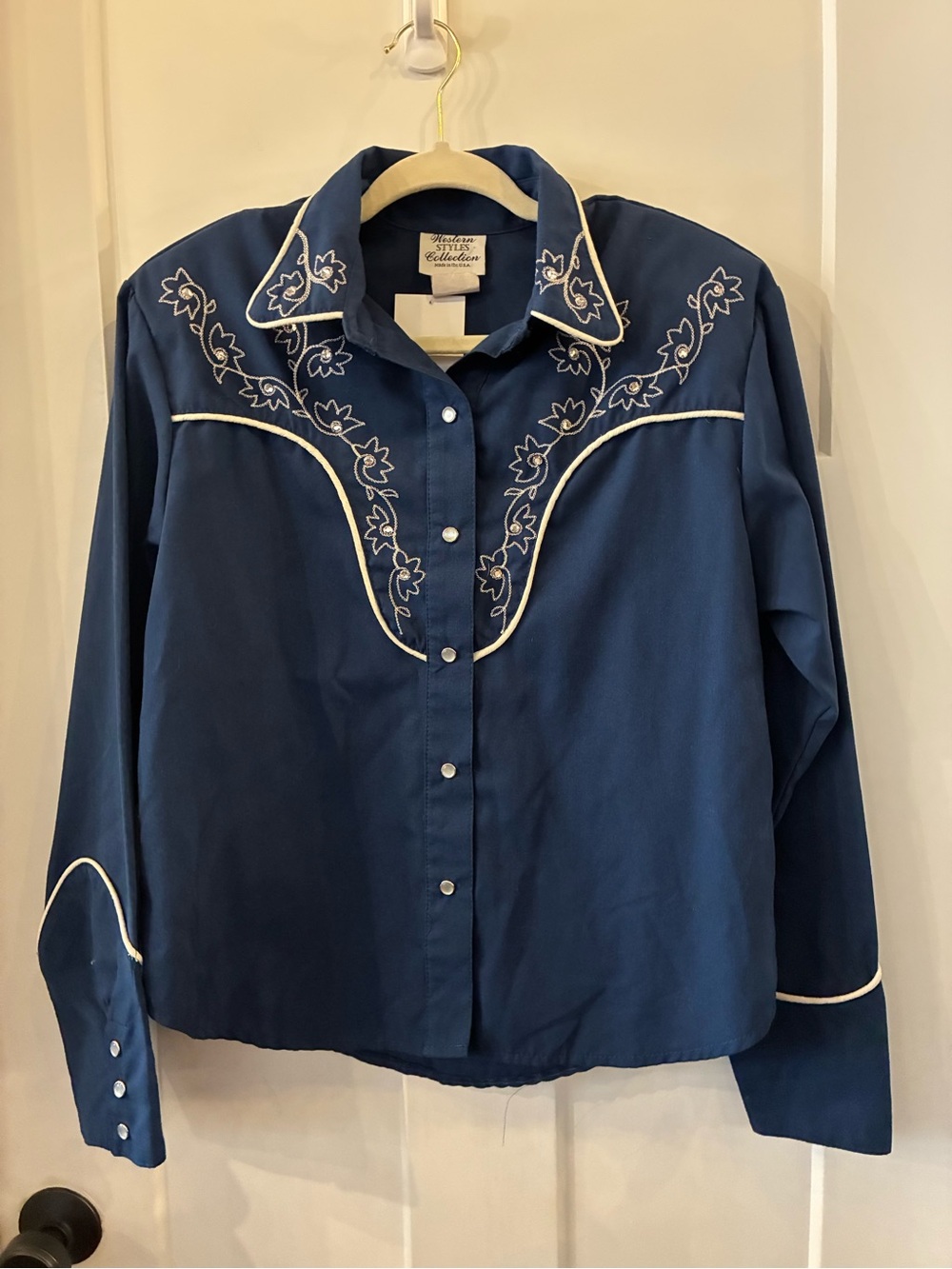 Vintage Western Embroidered Button-Down Shirt - Navy